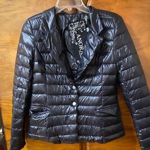 Black puffer jacket , Anorak brand, Medium